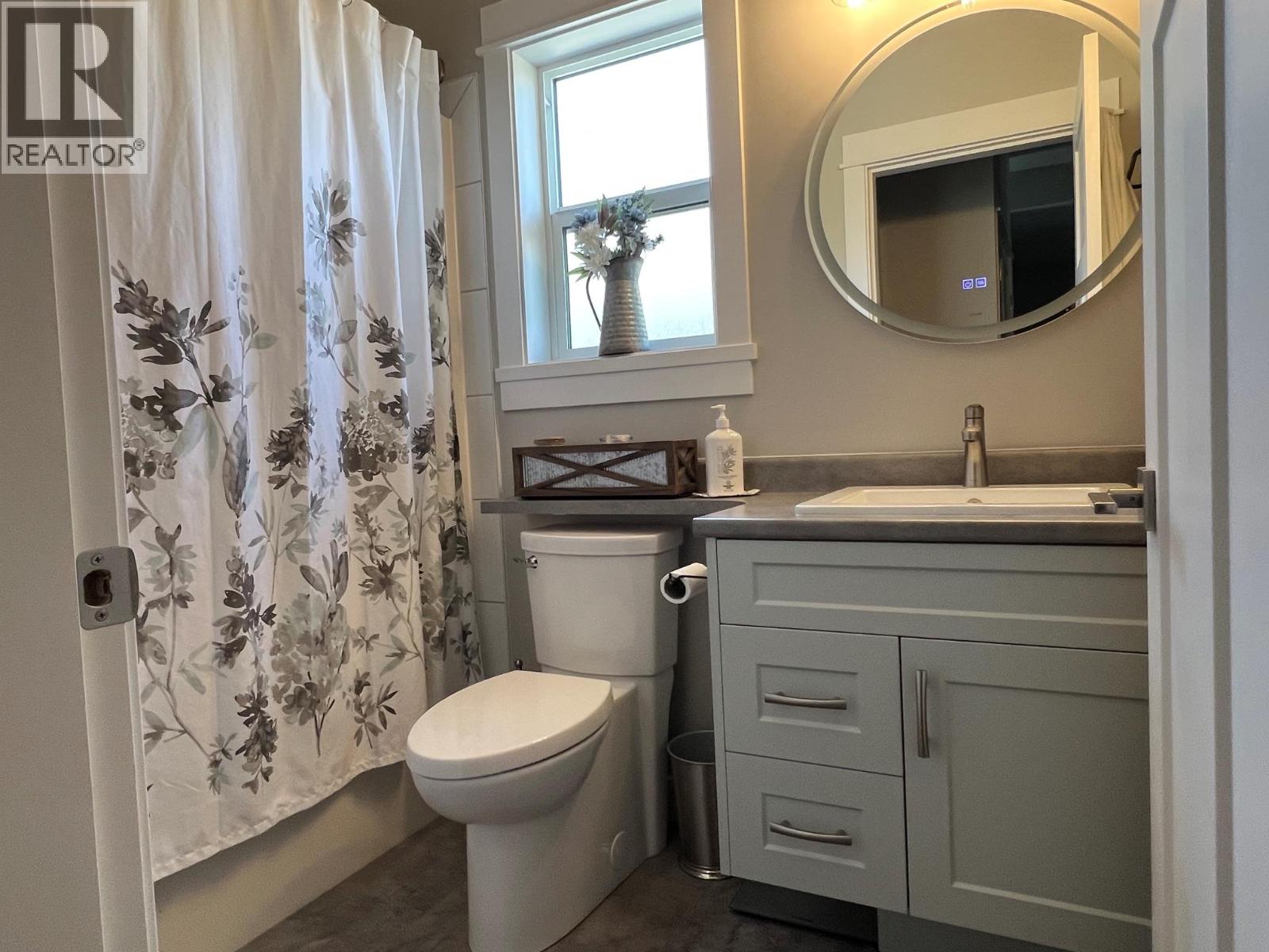 457 4 th Street - 14