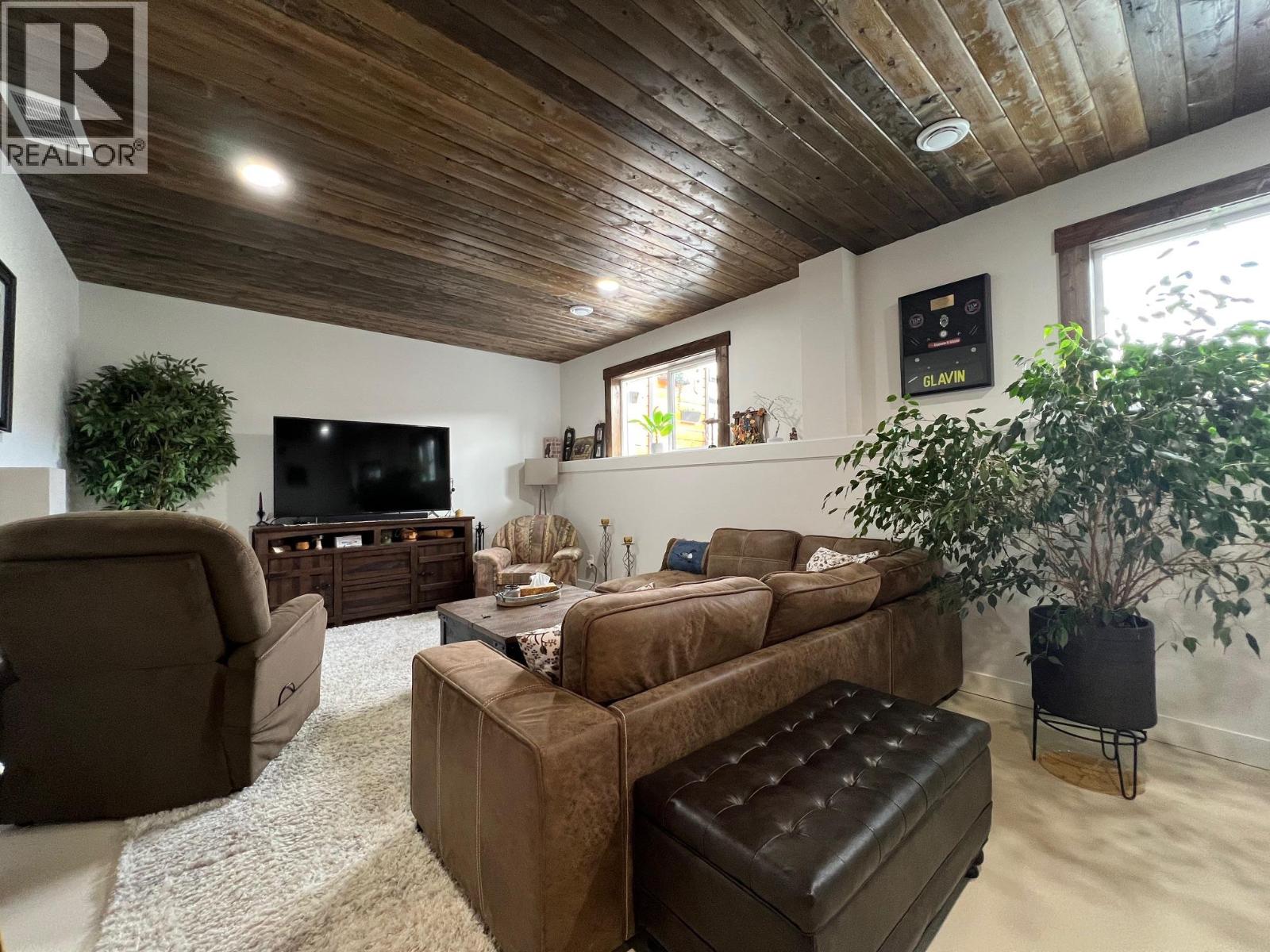 457 4 th Street - 19