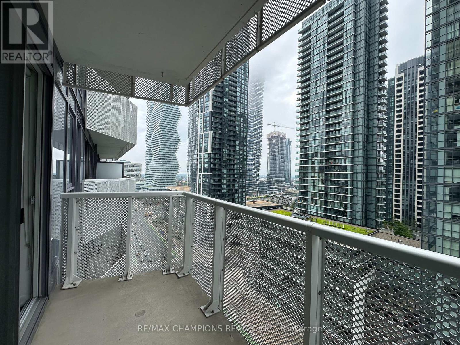 #1402 4065 CONFEDERATION PARKWAY - 17