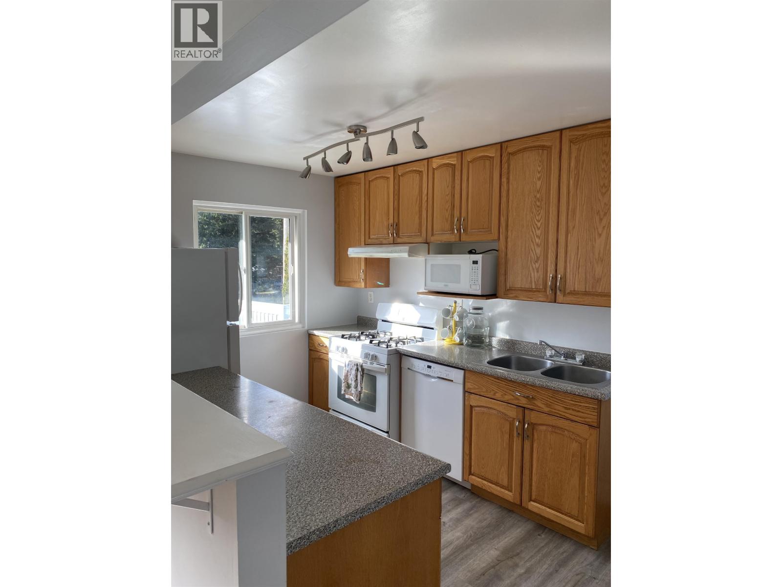 2434 KROYER STREET - 10