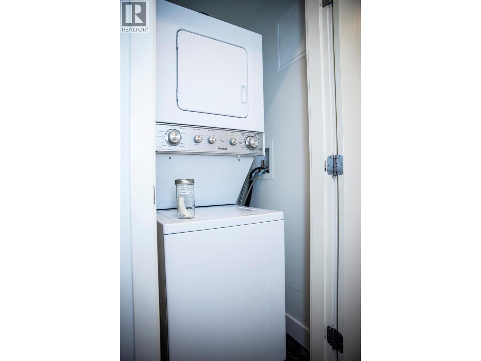 #5101 1901 Nels Nelson Crescent - 22