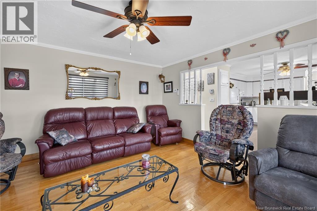 1275 Des Pionniers Avenue - Image 23