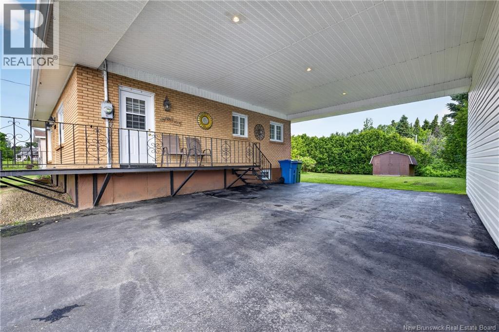 1275 Des Pionniers Avenue - Image 4