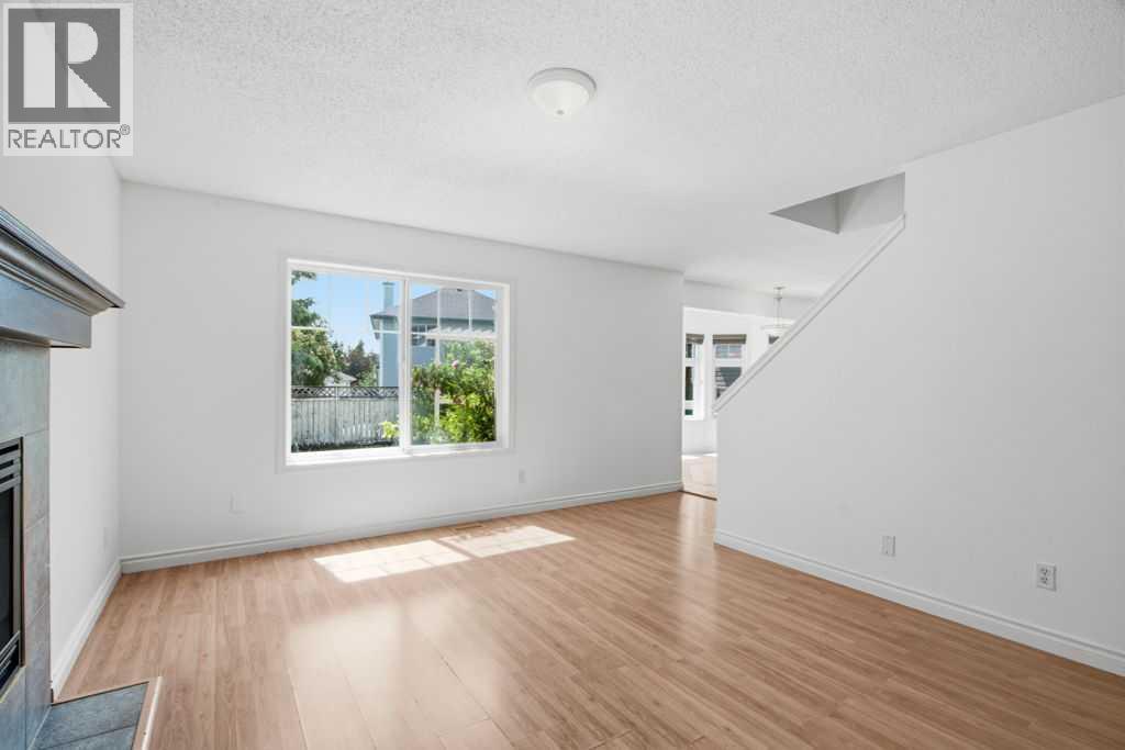 690 Coventry Drive NE — photo 10