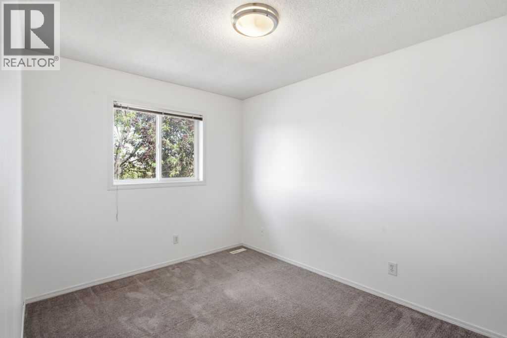 690 Coventry Drive NE — photo 26