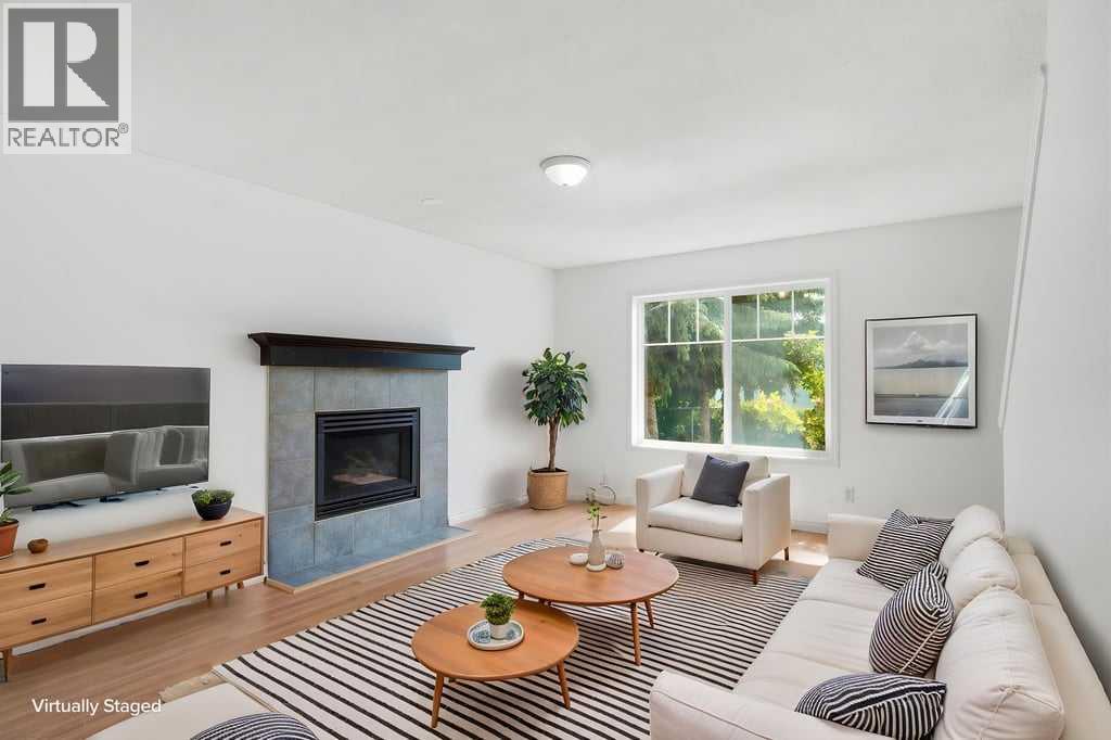 690 Coventry Drive NE — photo 7