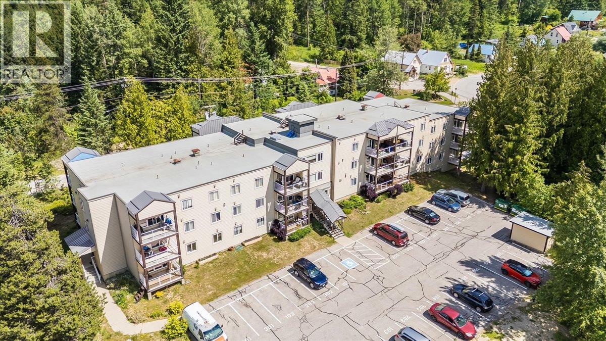 #203 1800 Kirkup Avenue - 3