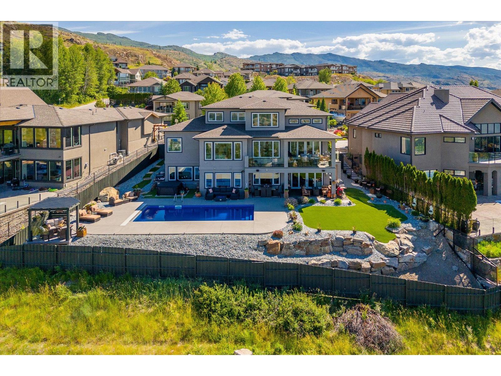 750 Kuipers Crescent - 1