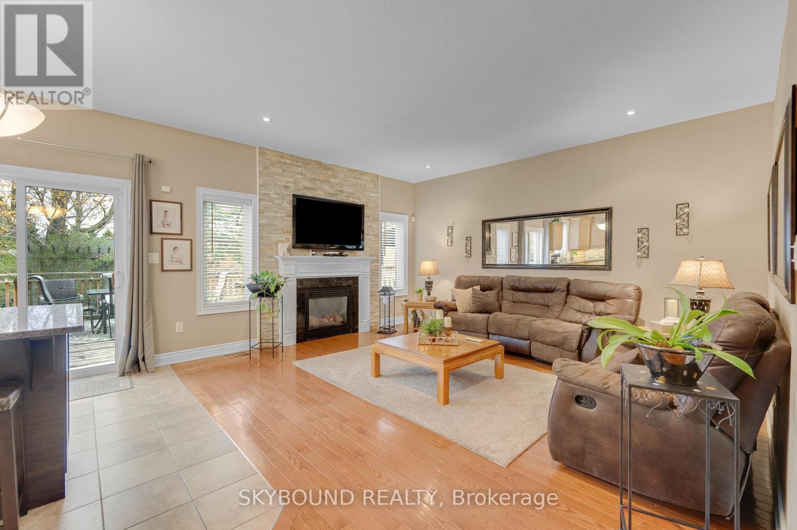 365 VALRIDGE DRIVE - 17
