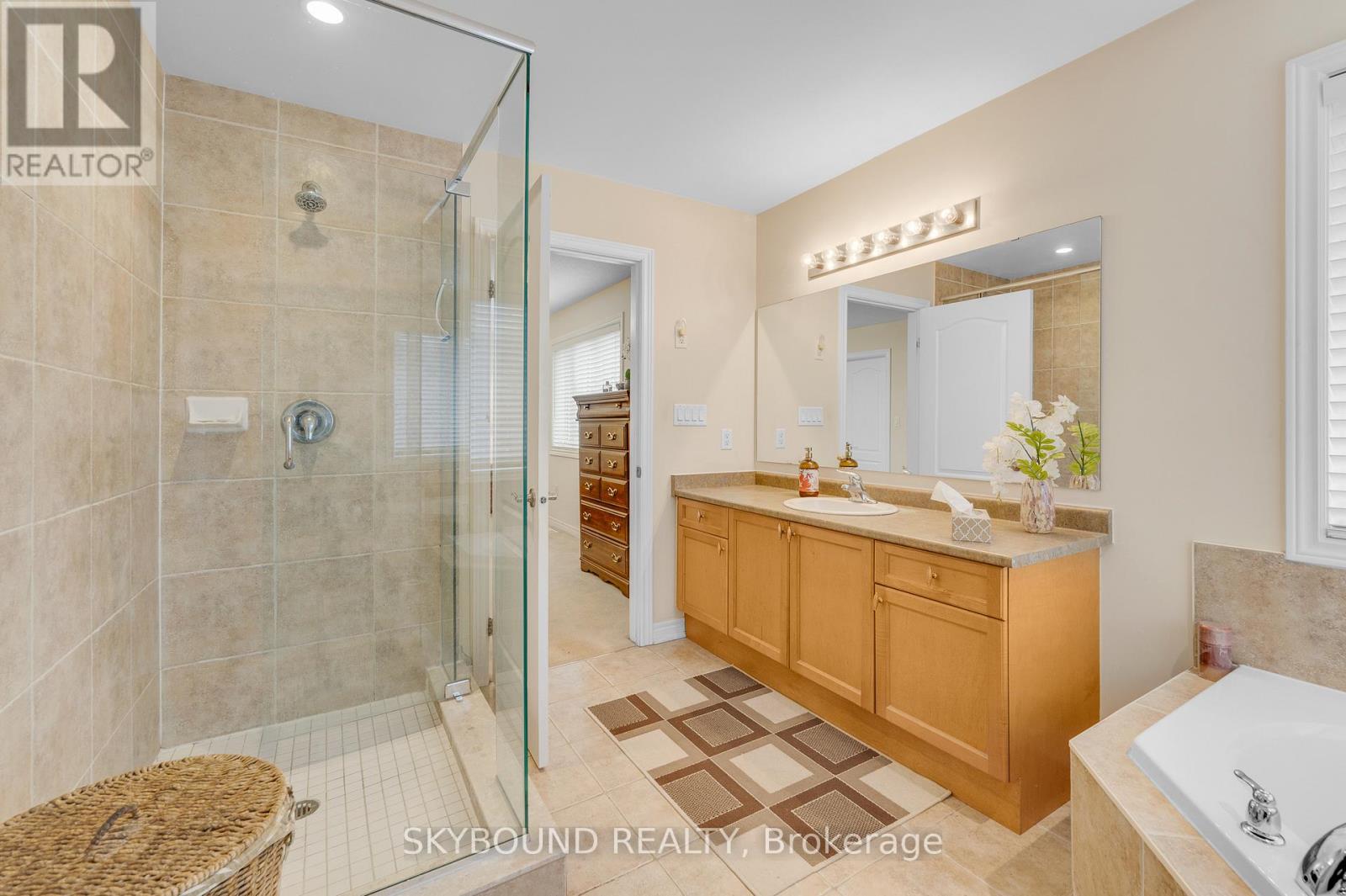 365 VALRIDGE DRIVE - 32