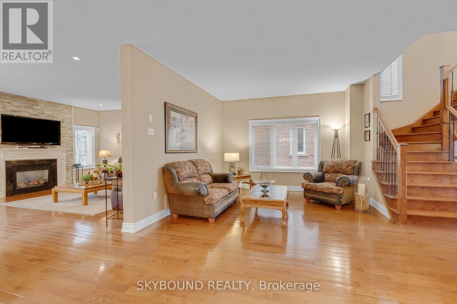 365 VALRIDGE DRIVE - 7