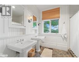 1 Onaway Island R21, Muskoka Lakes, ON P0B1J0 Photo 23