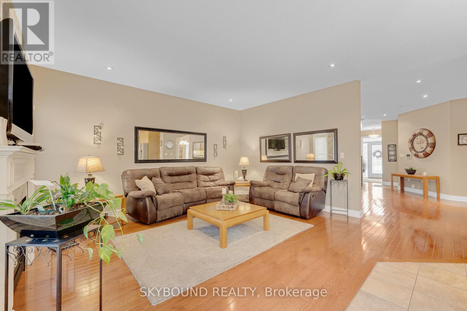 365 VALRIDGE DRIVE - 16