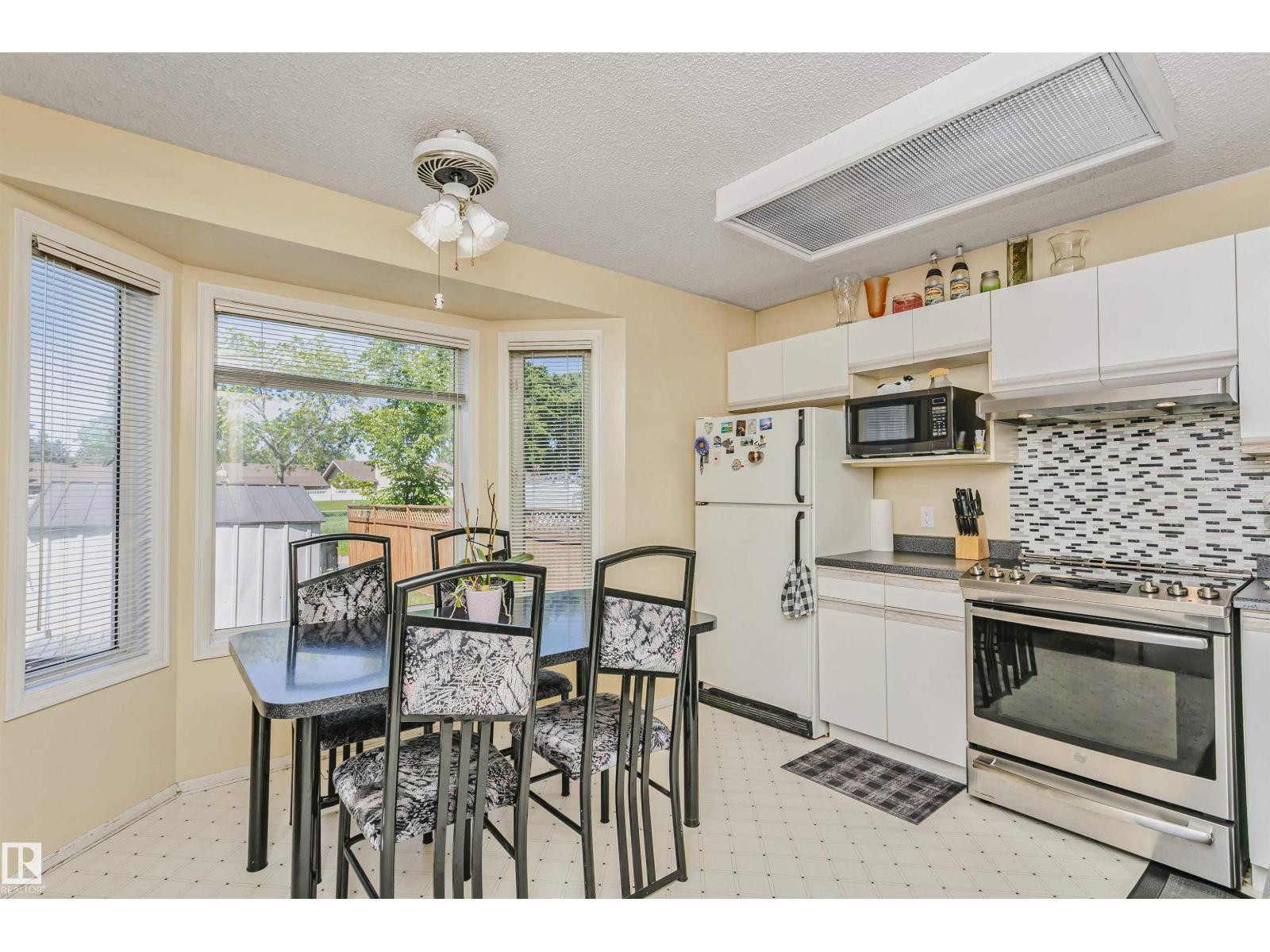 1612 80A ST NW - 12