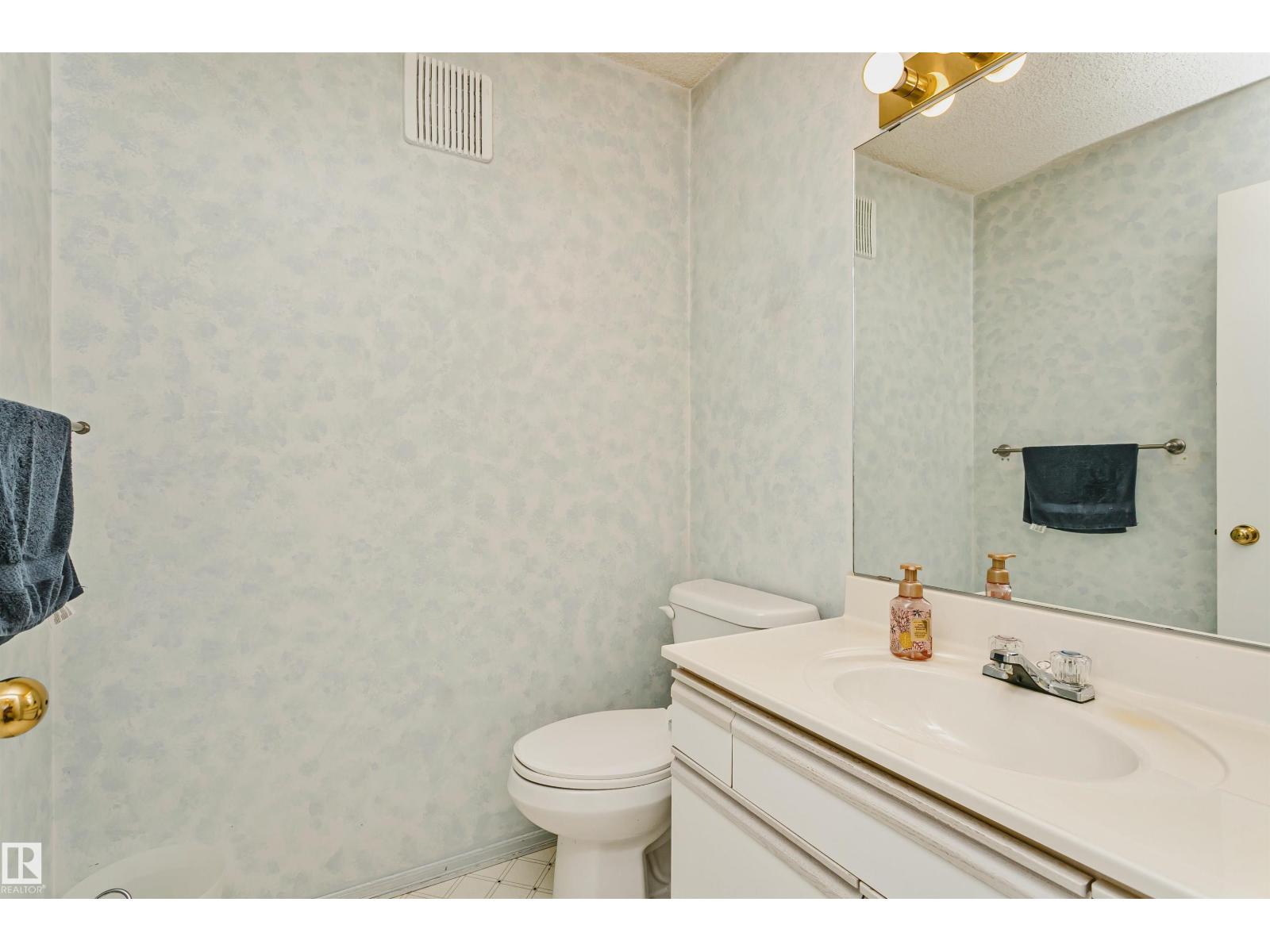 1612 80A ST NW - 19