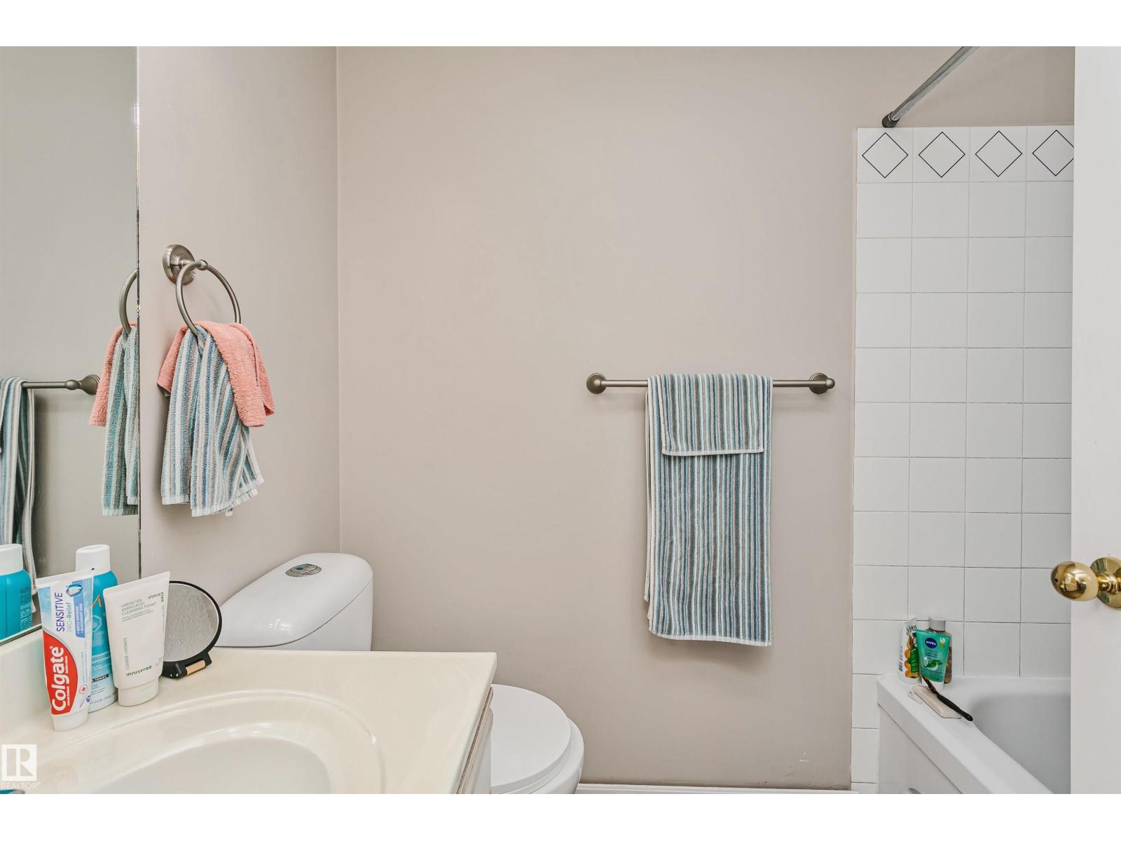 1612 80A ST NW - 33