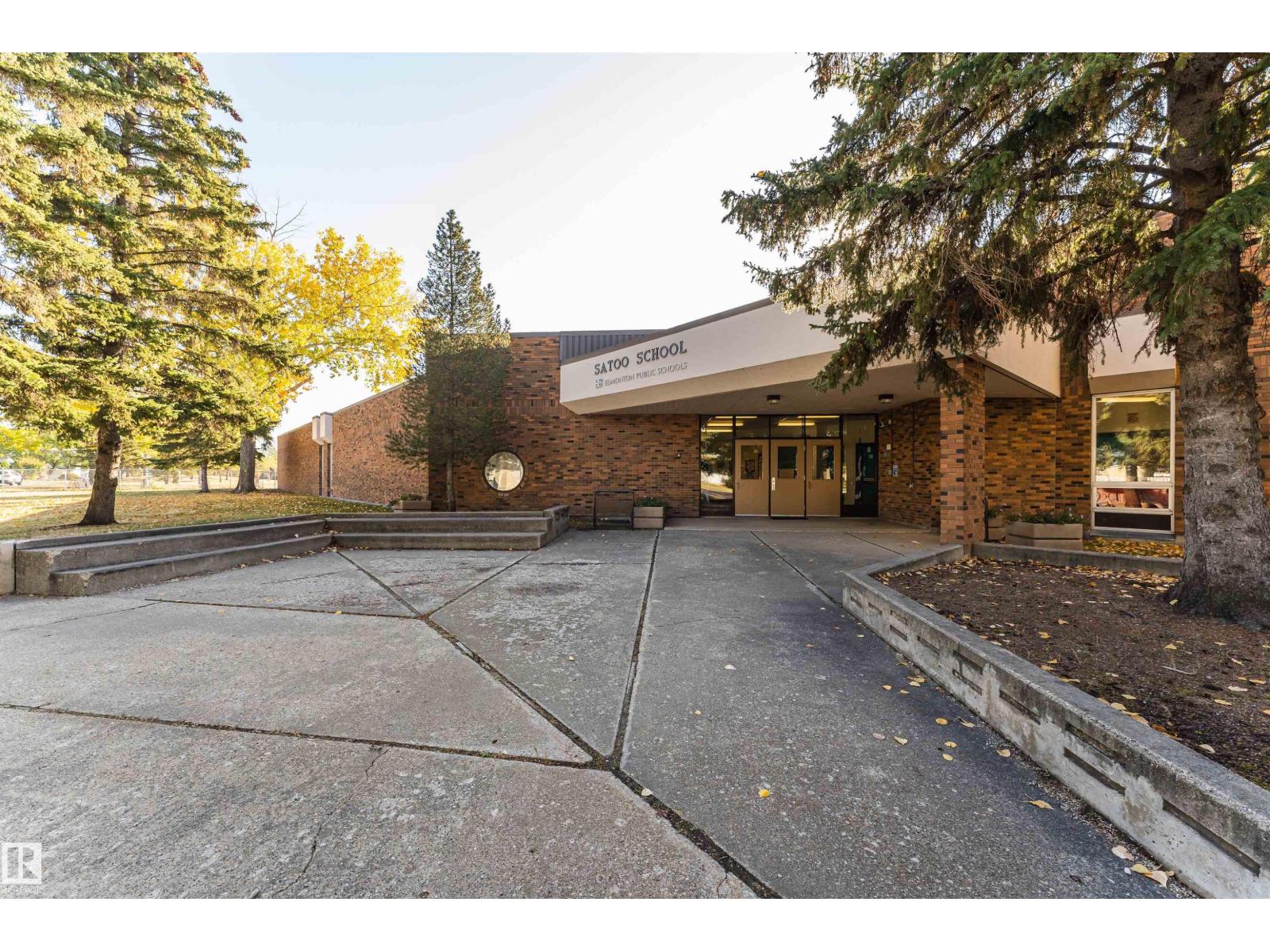 1612 80A ST NW - 51