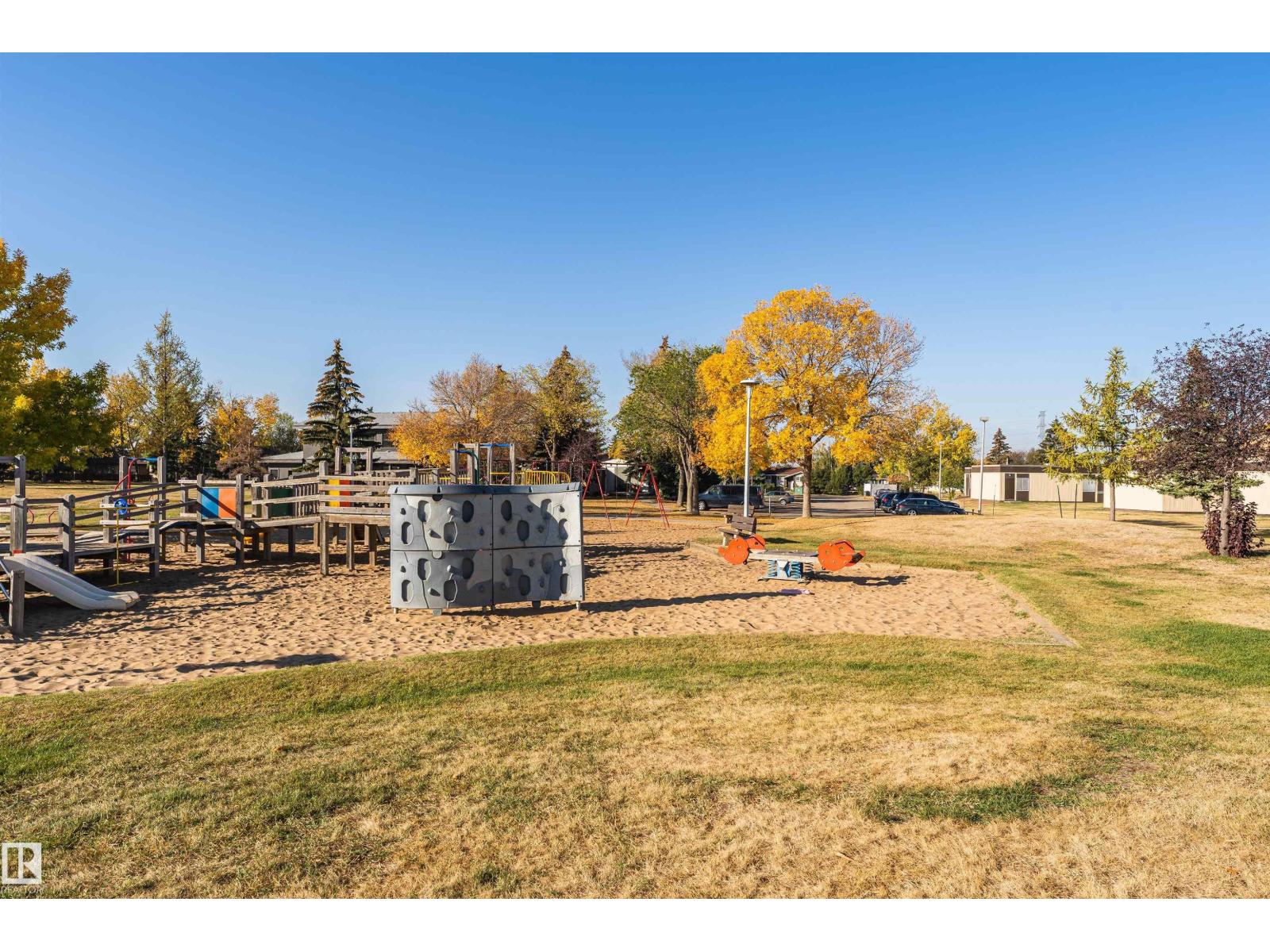 1612 80A ST NW - 55