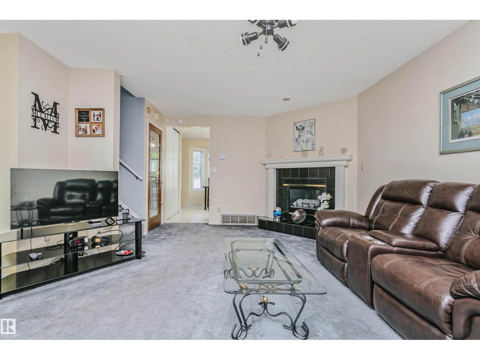 1612 80A ST NW - 9