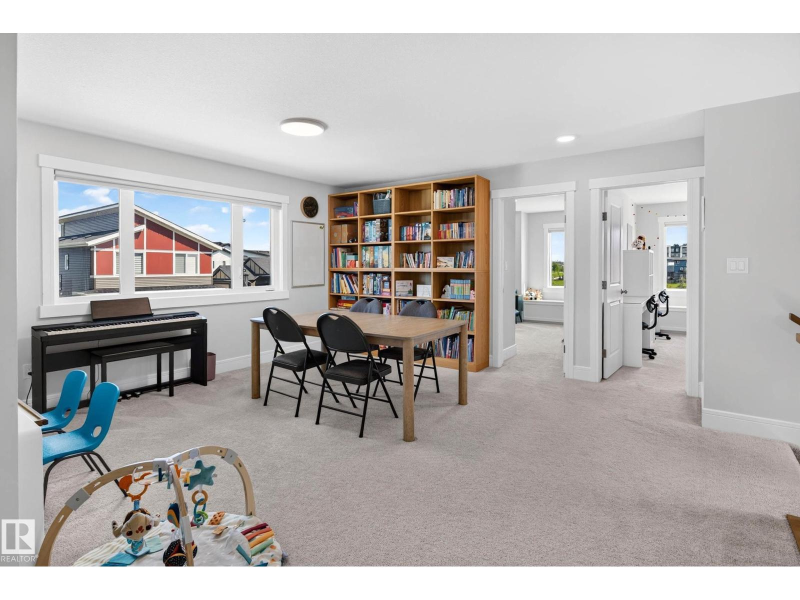 30 ROSEWOOD WY - 22