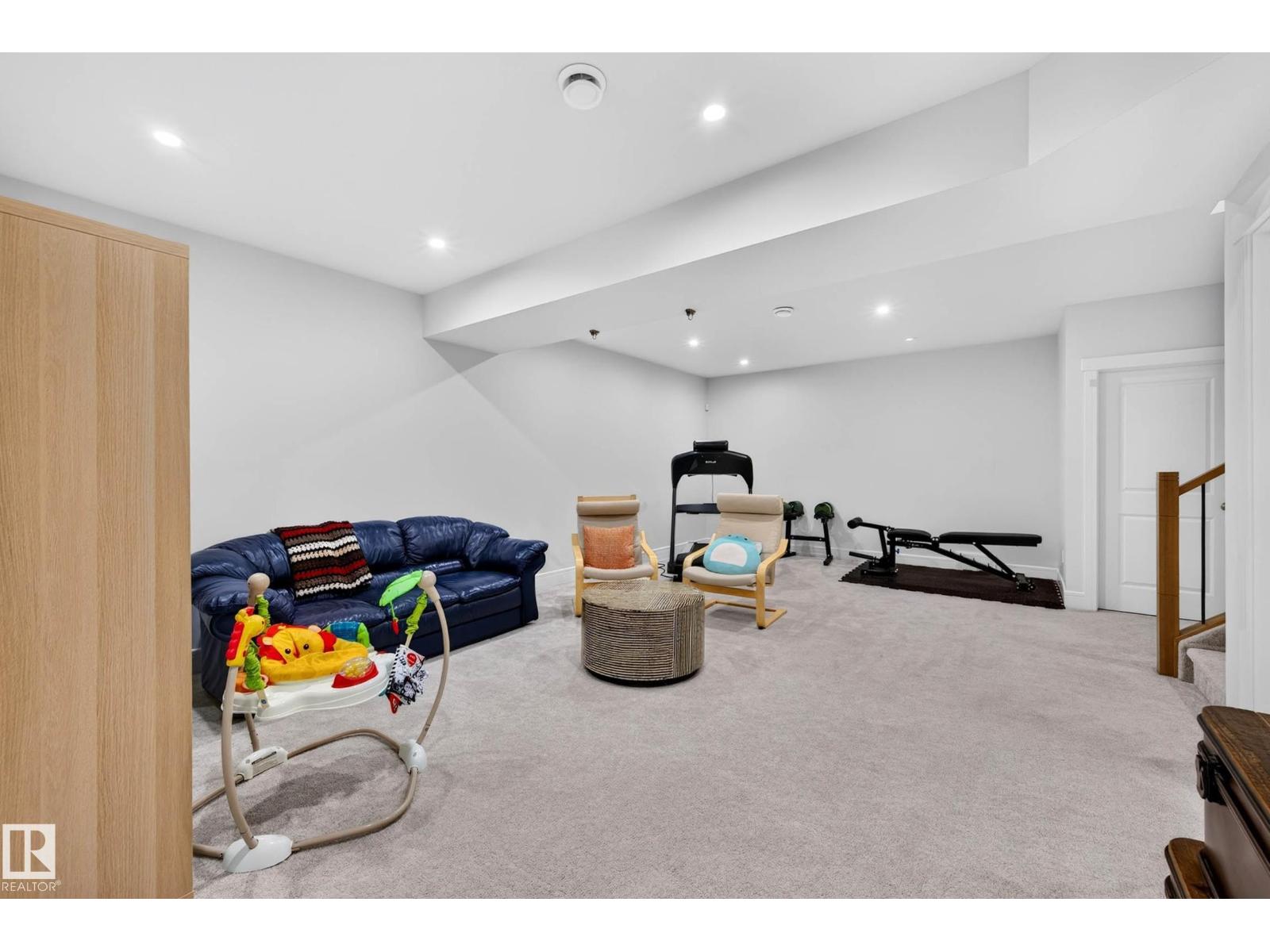 30 ROSEWOOD WY - 39