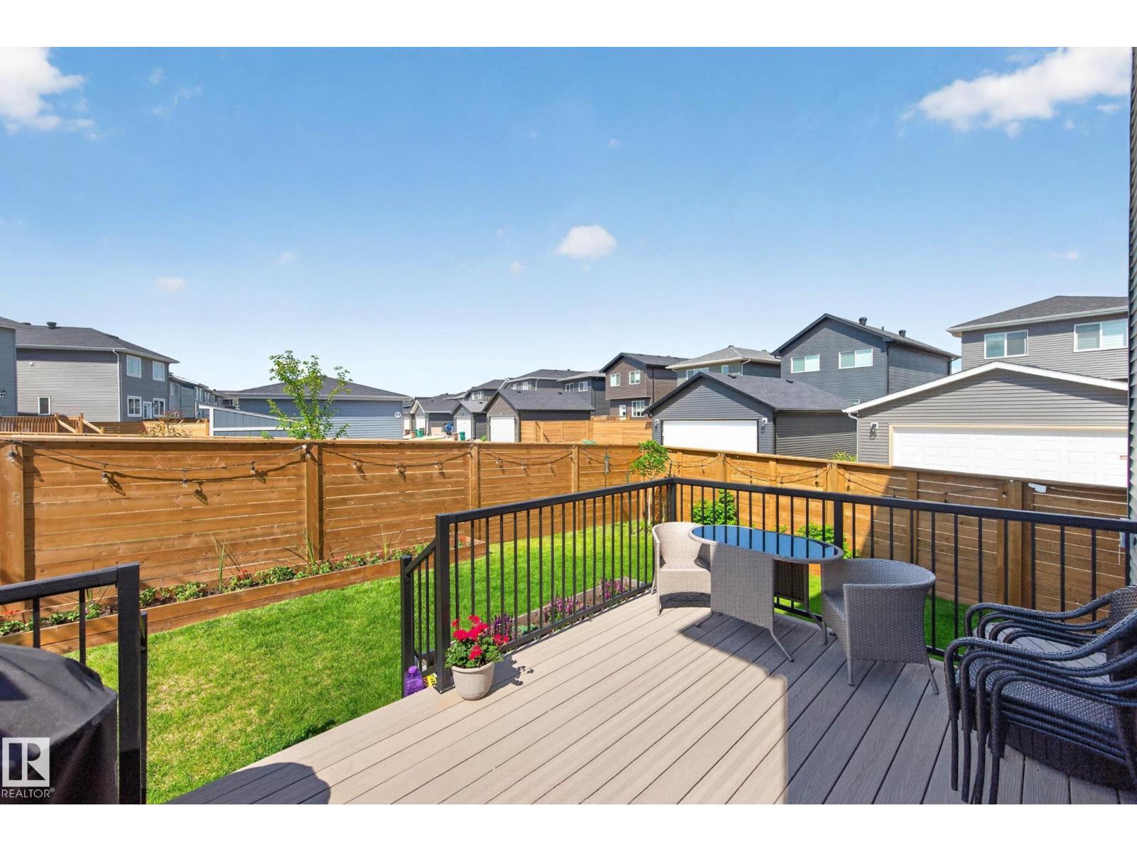 30 ROSEWOOD WY - 44