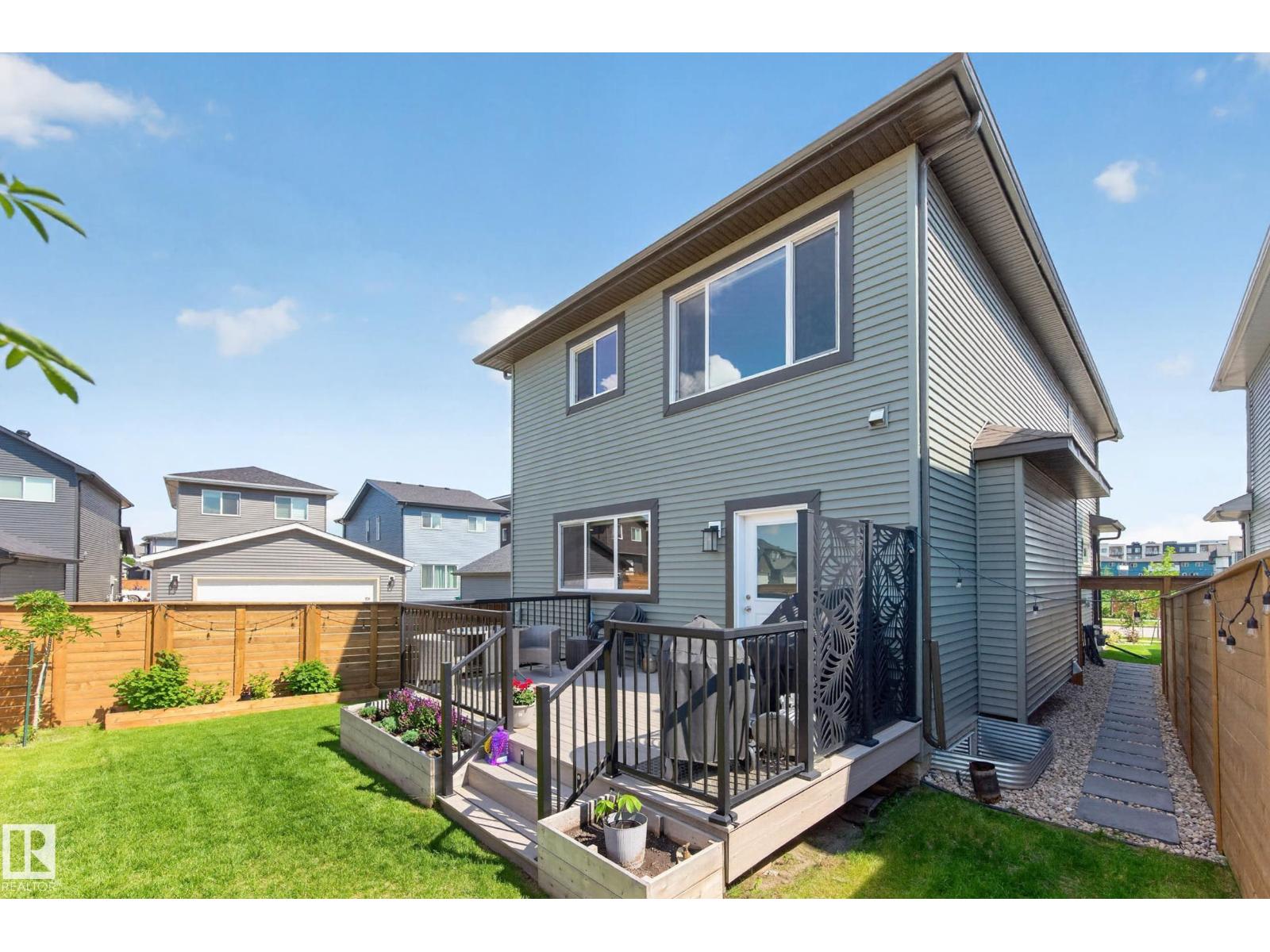 30 ROSEWOOD WY - 46