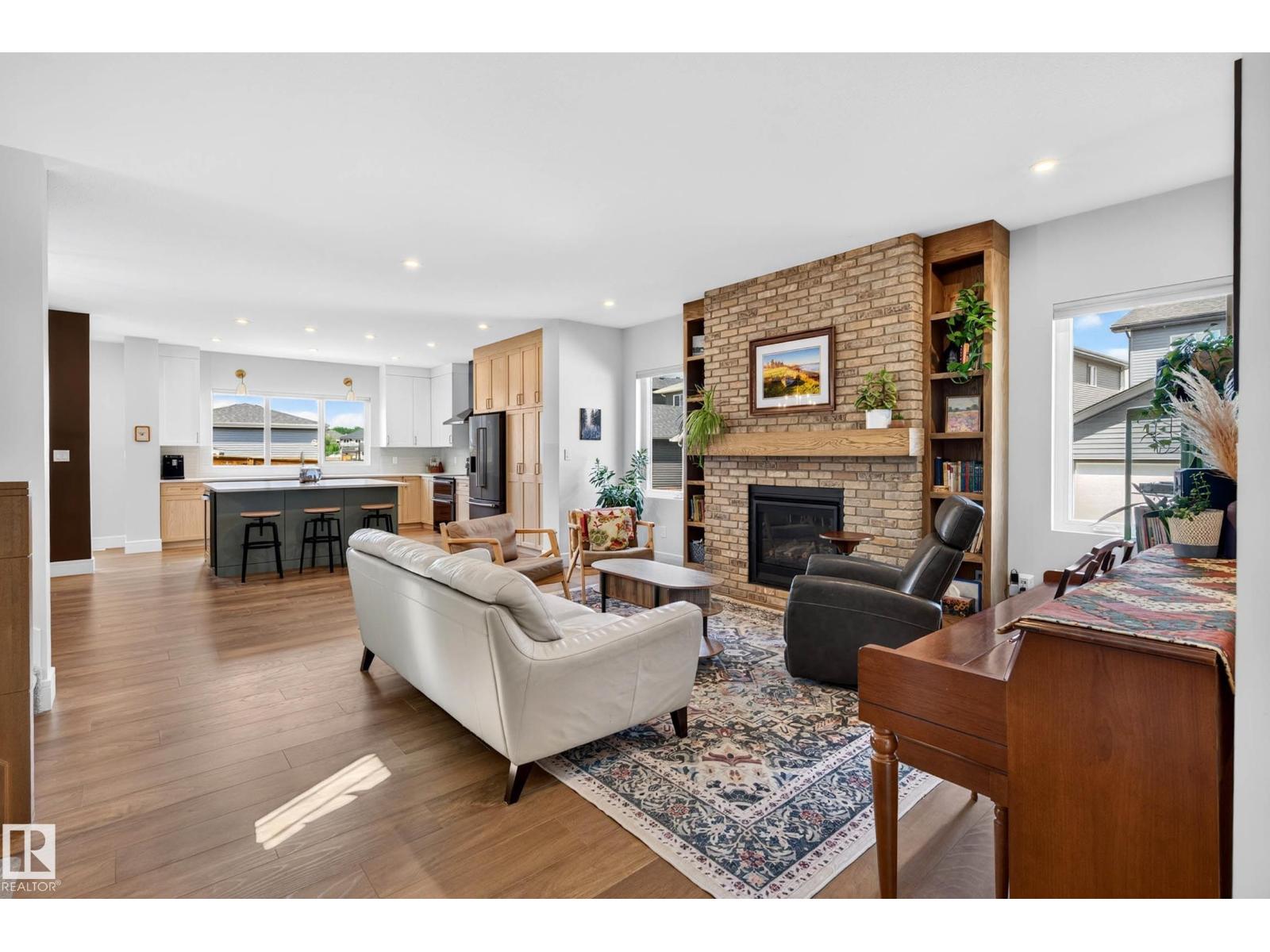 30 ROSEWOOD WY - 5