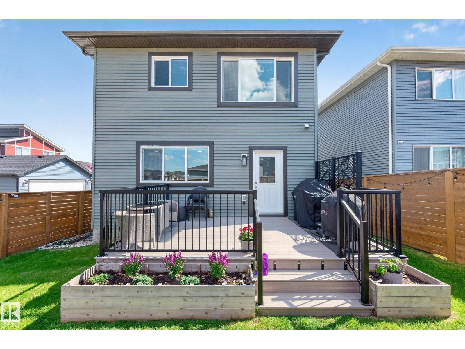 30 ROSEWOOD WY - 50