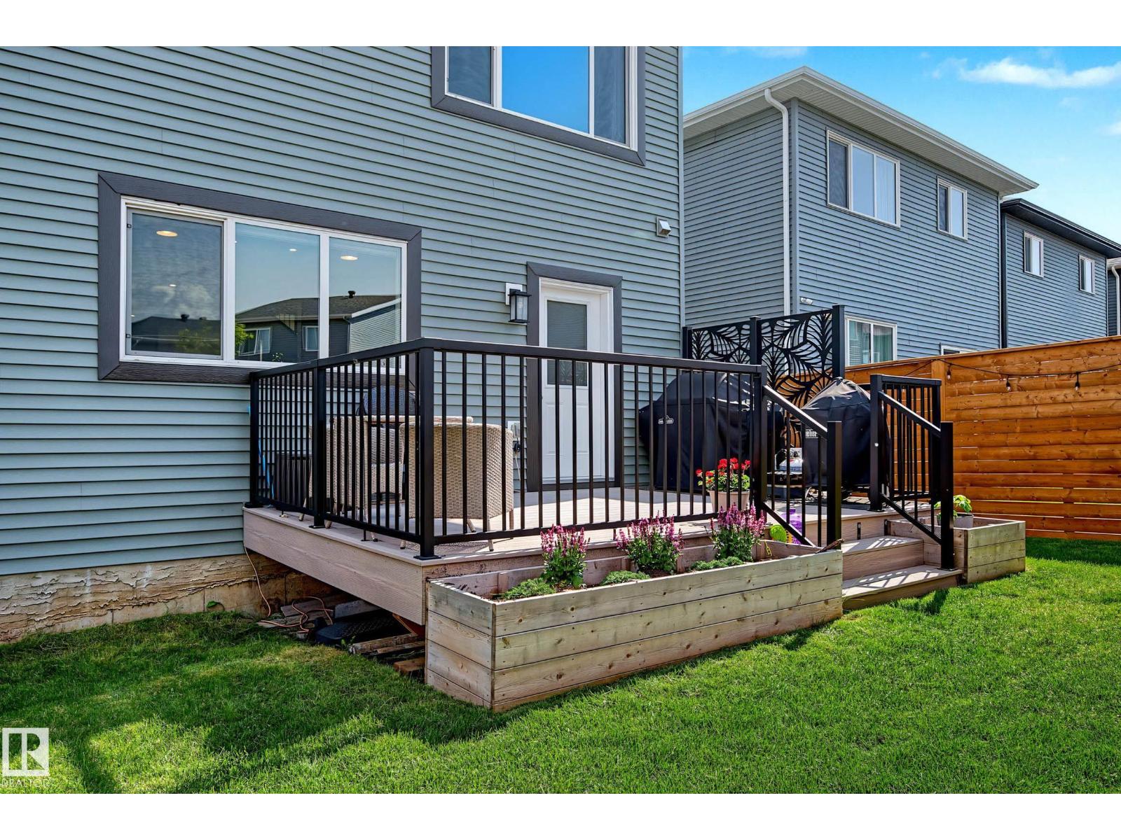 30 ROSEWOOD WY - 51