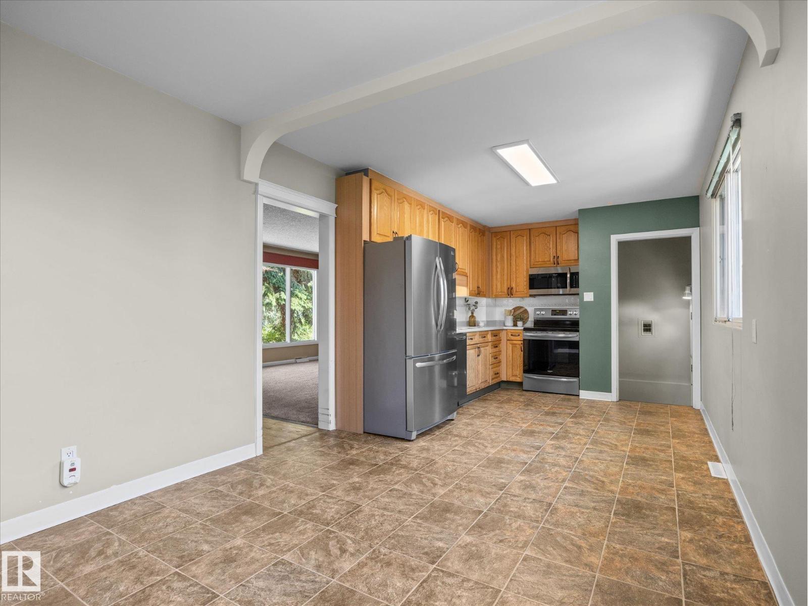 13623 136A AV NW - 14
