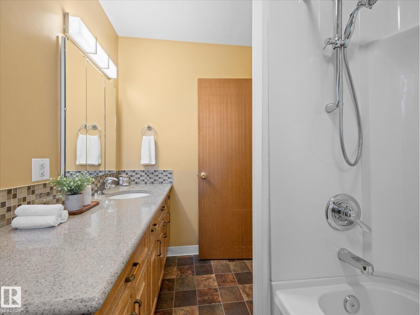 13623 136A AV NW - 17
