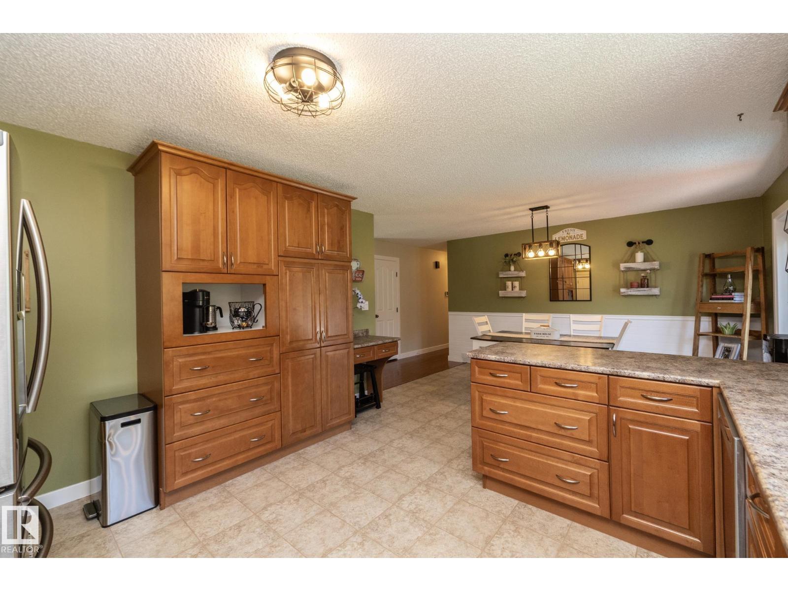 #40 2022 PARKLAND DR - 19