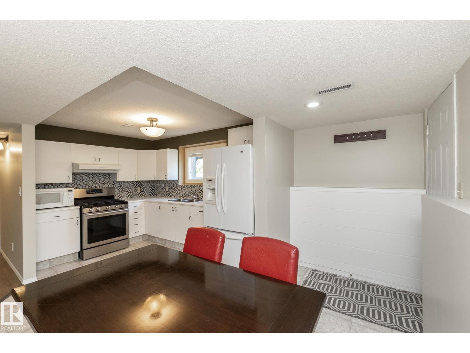#40 2022 PARKLAND DR - 41