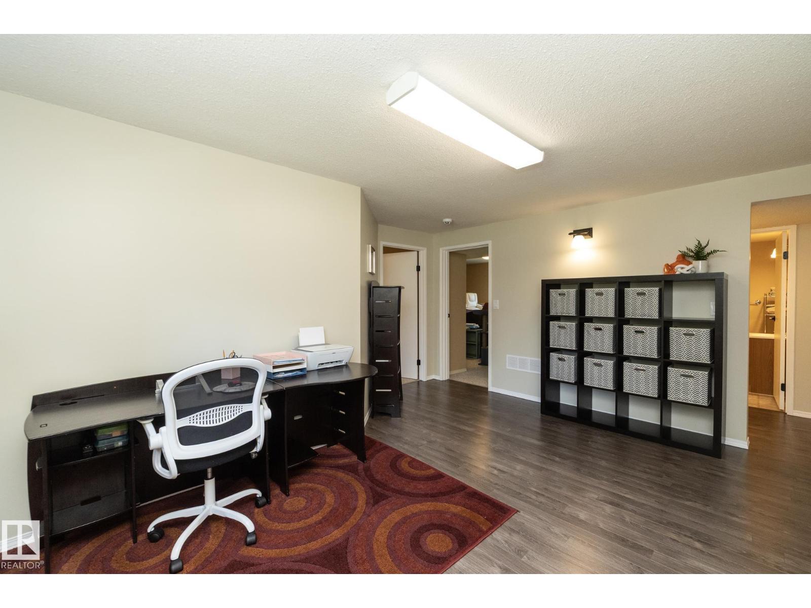 #40 2022 PARKLAND DR - 43