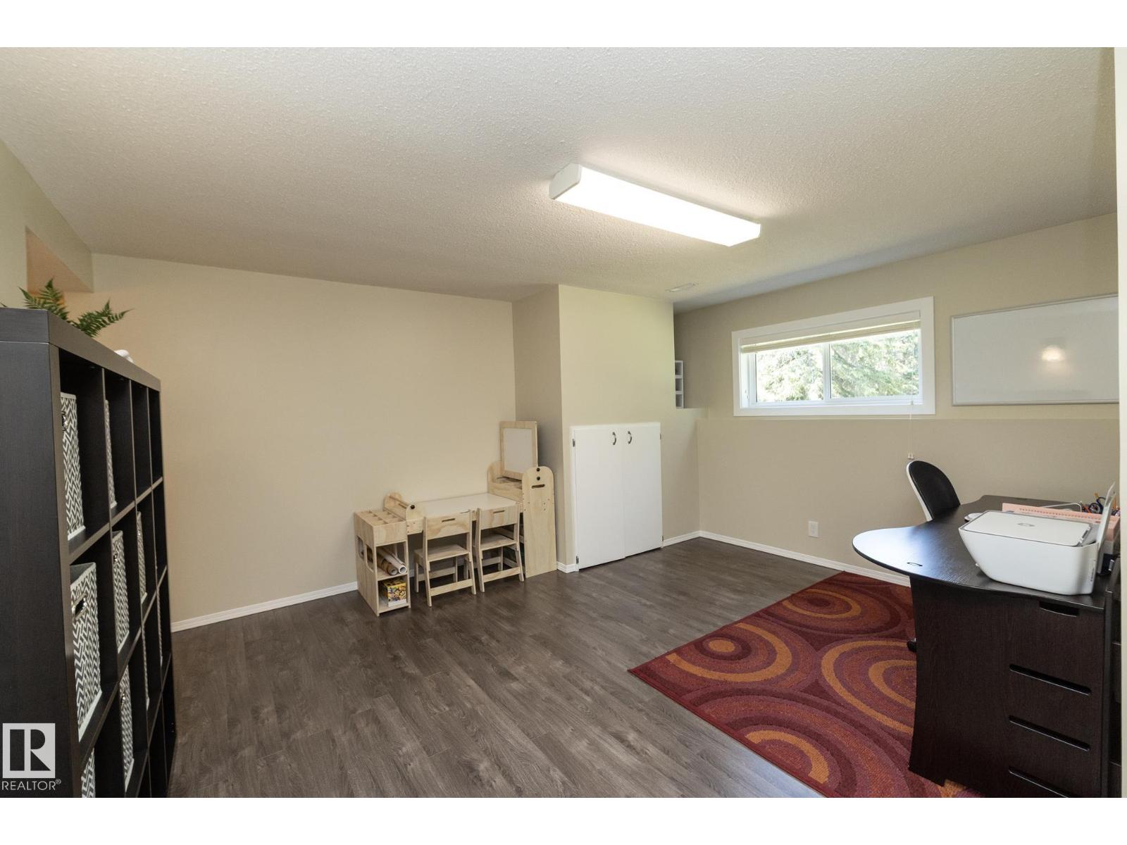 #40 2022 PARKLAND DR - 44