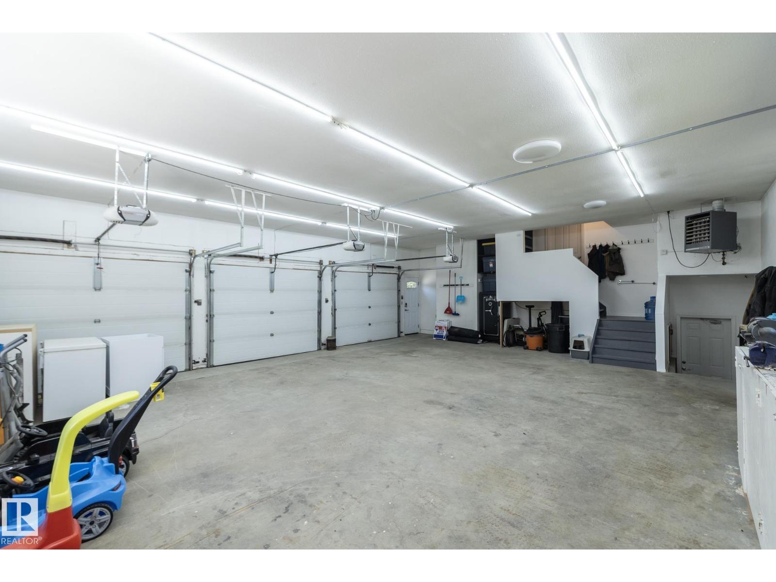 #40 2022 PARKLAND DR - 52