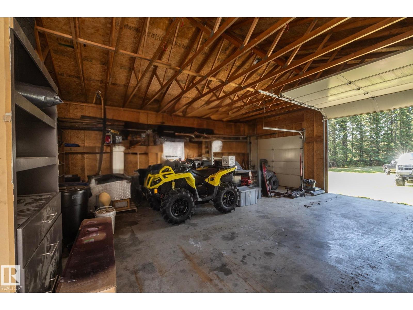 #40 2022 PARKLAND DR - 55