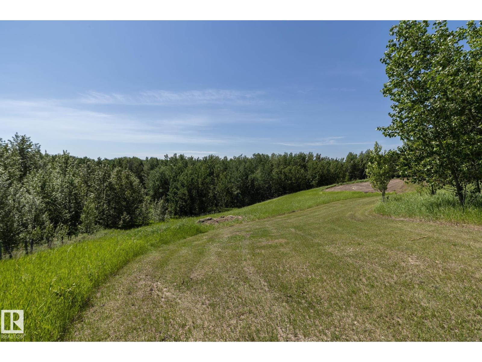 #40 2022 PARKLAND DR - 62