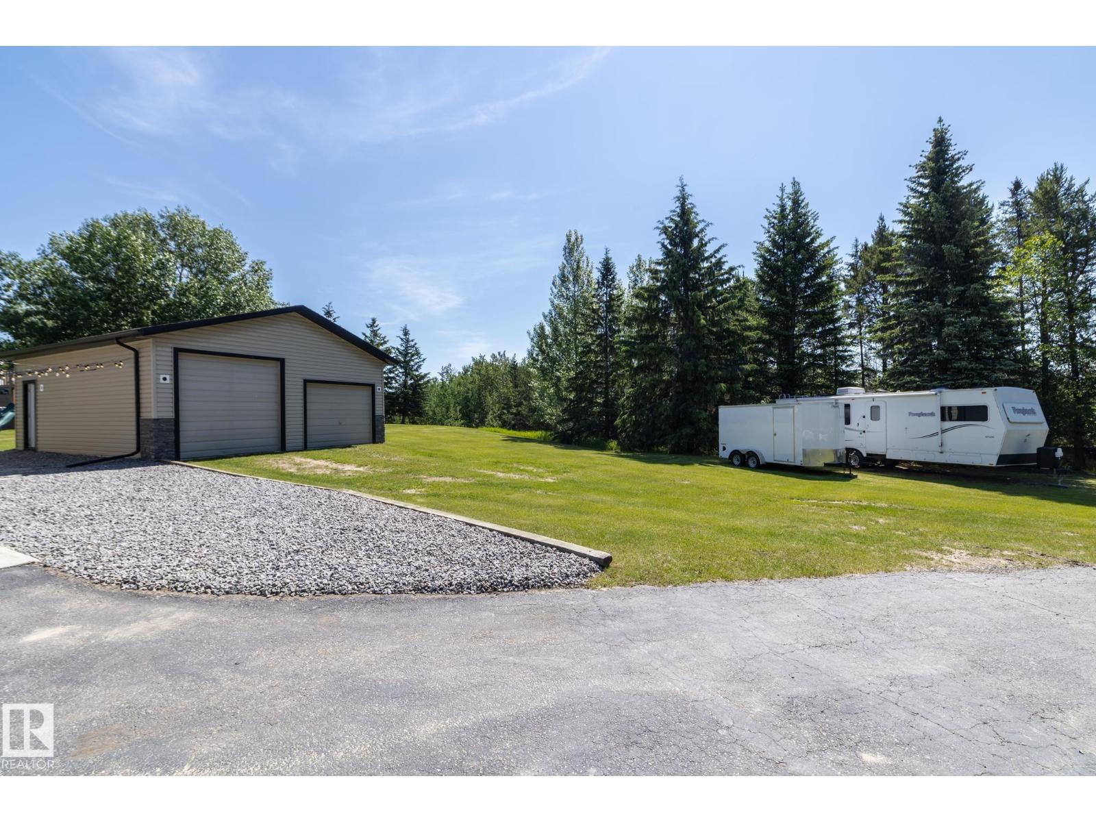 #40 2022 PARKLAND DR - 63