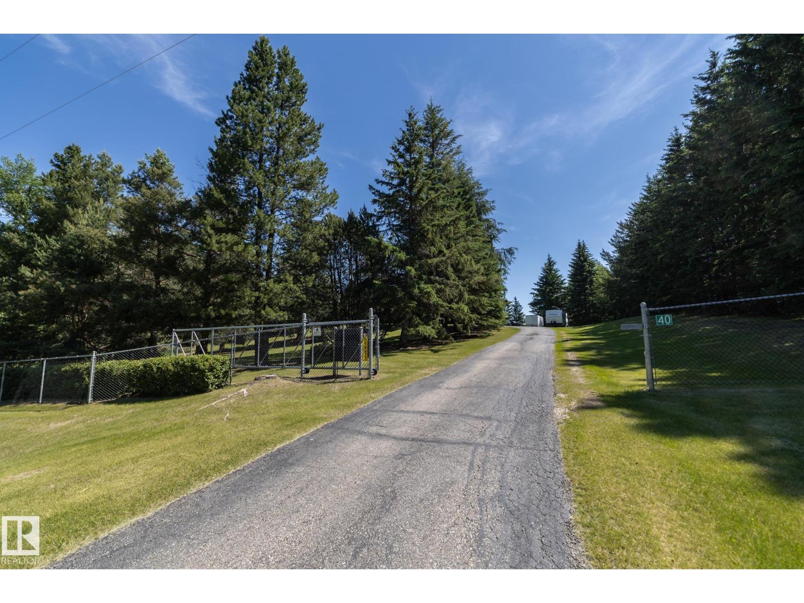 #40 2022 PARKLAND DR - 74