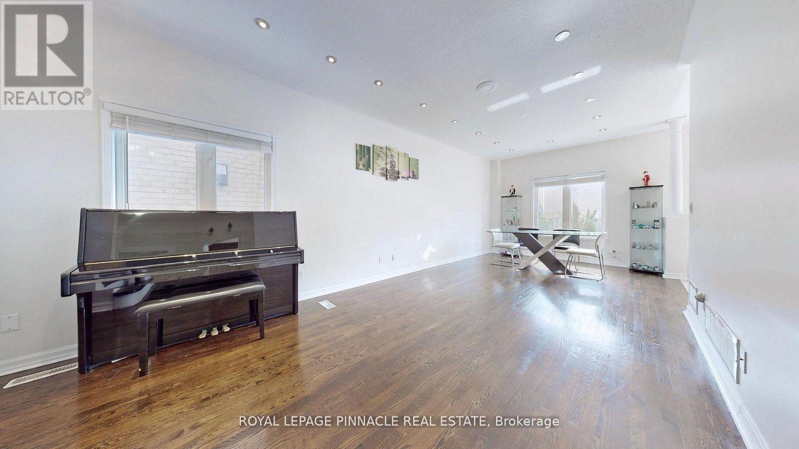 7254 DIME CRESCENT - 6