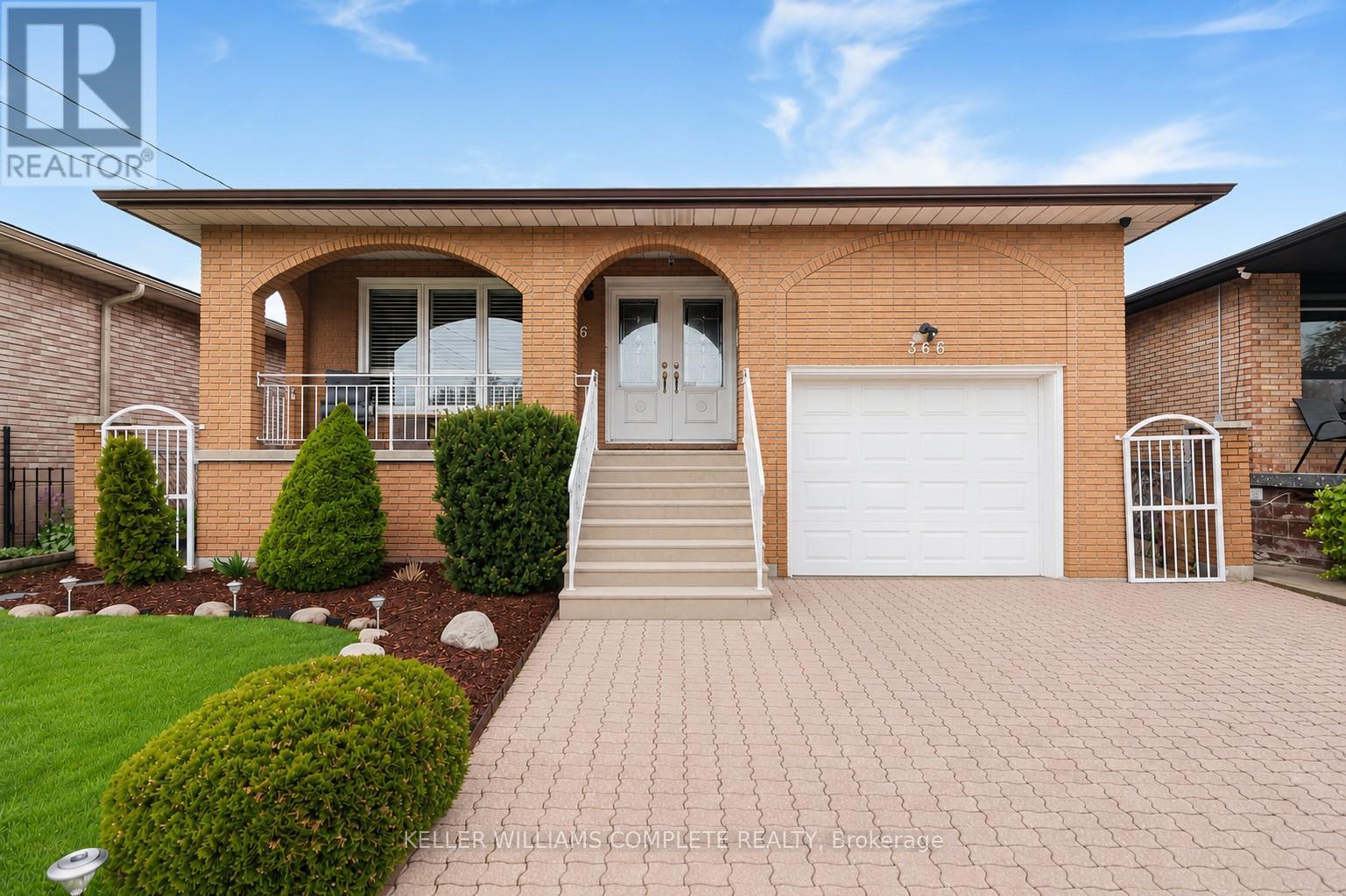 366 BERKINDALE DRIVE - 1