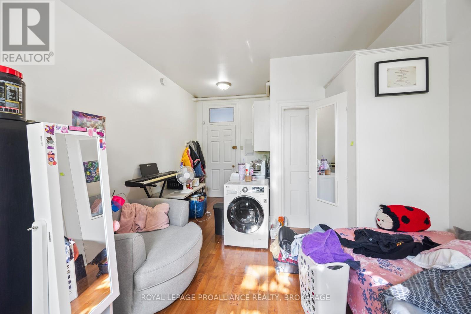 217 WILLIAM STREET - 29