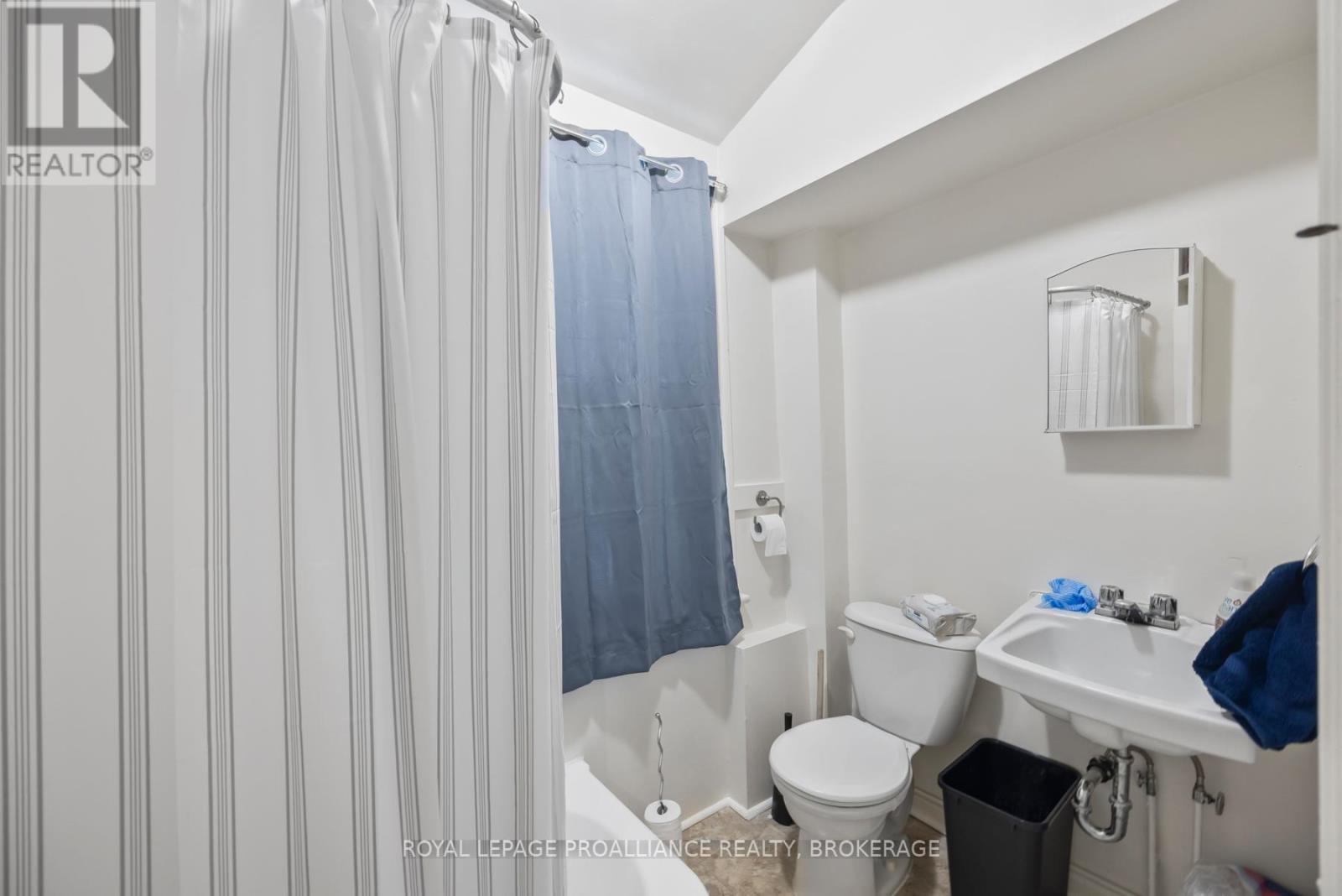 217 WILLIAM STREET - 40