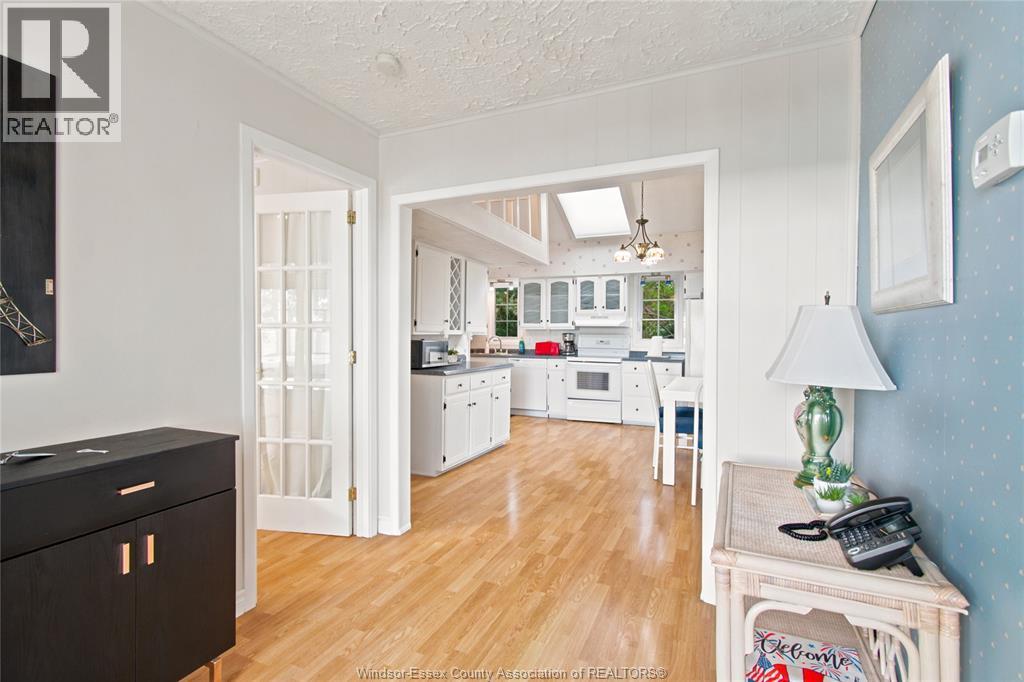 866 POINT PELEE DRIVE - 18
