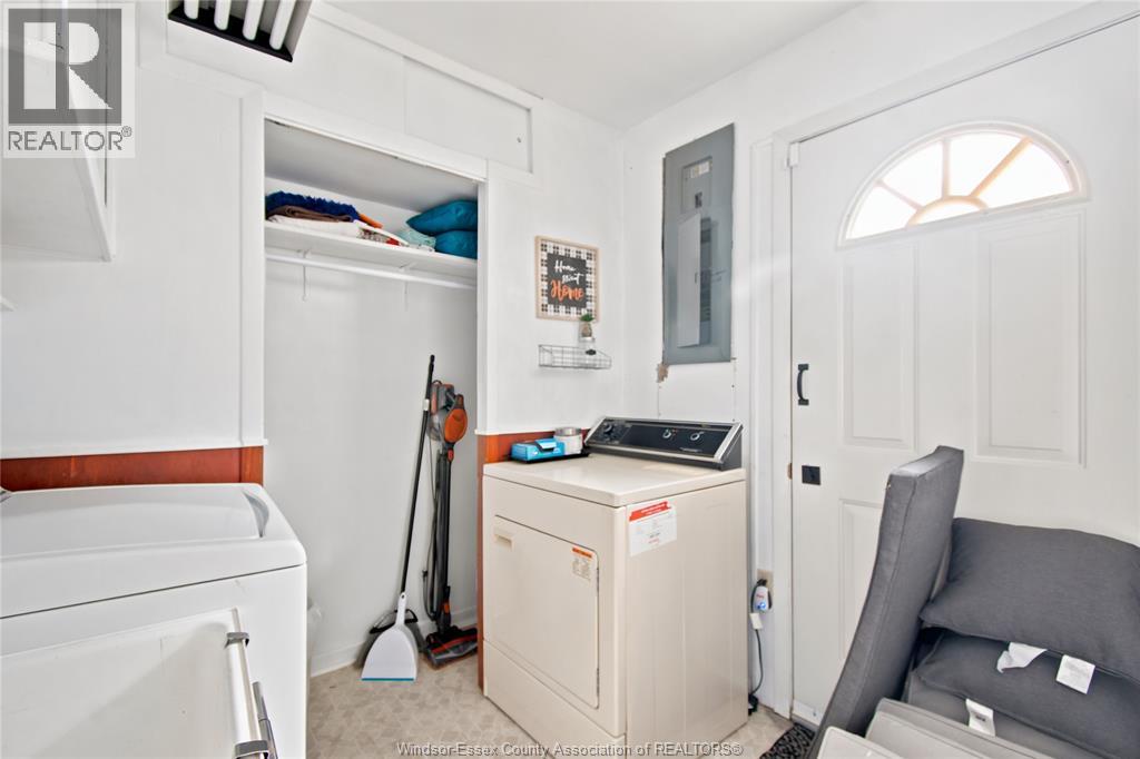 866 POINT PELEE DRIVE - 24