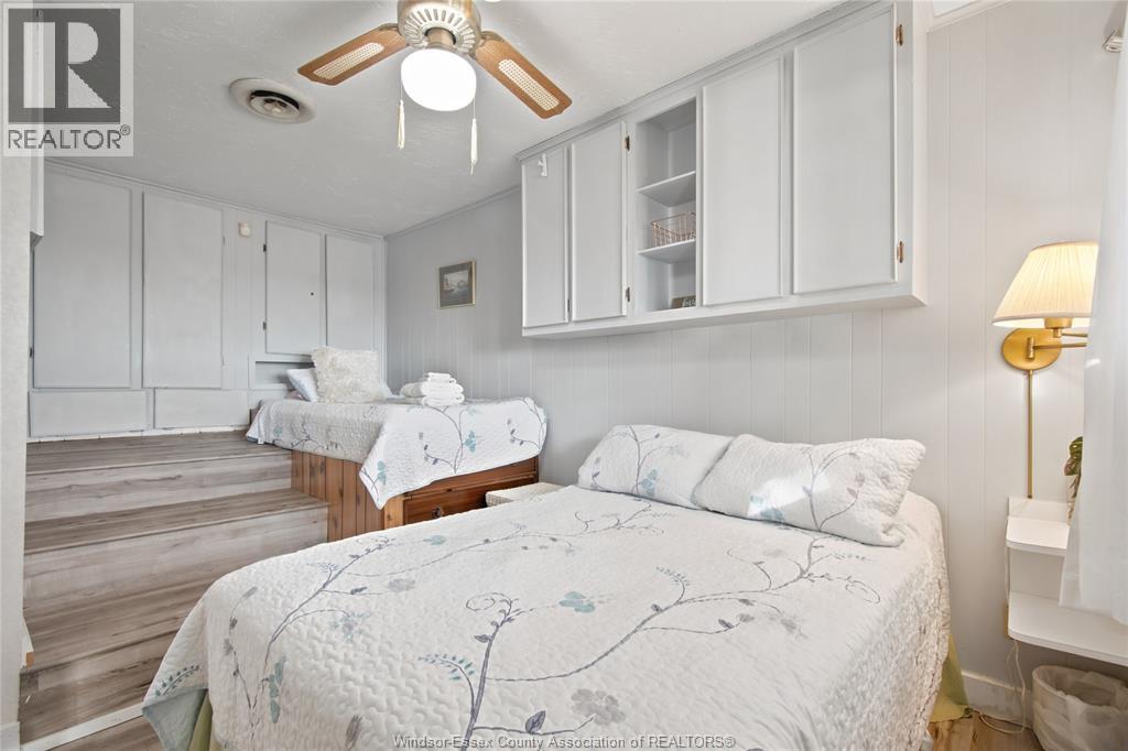 866 POINT PELEE DRIVE - 26