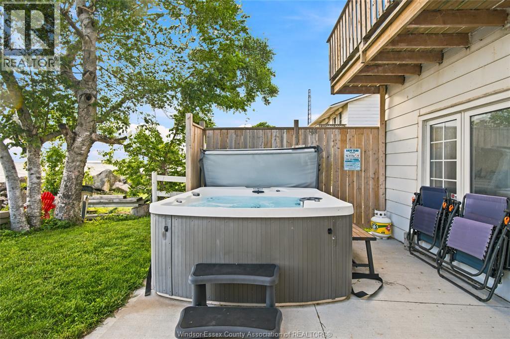 866 POINT PELEE DRIVE - 28