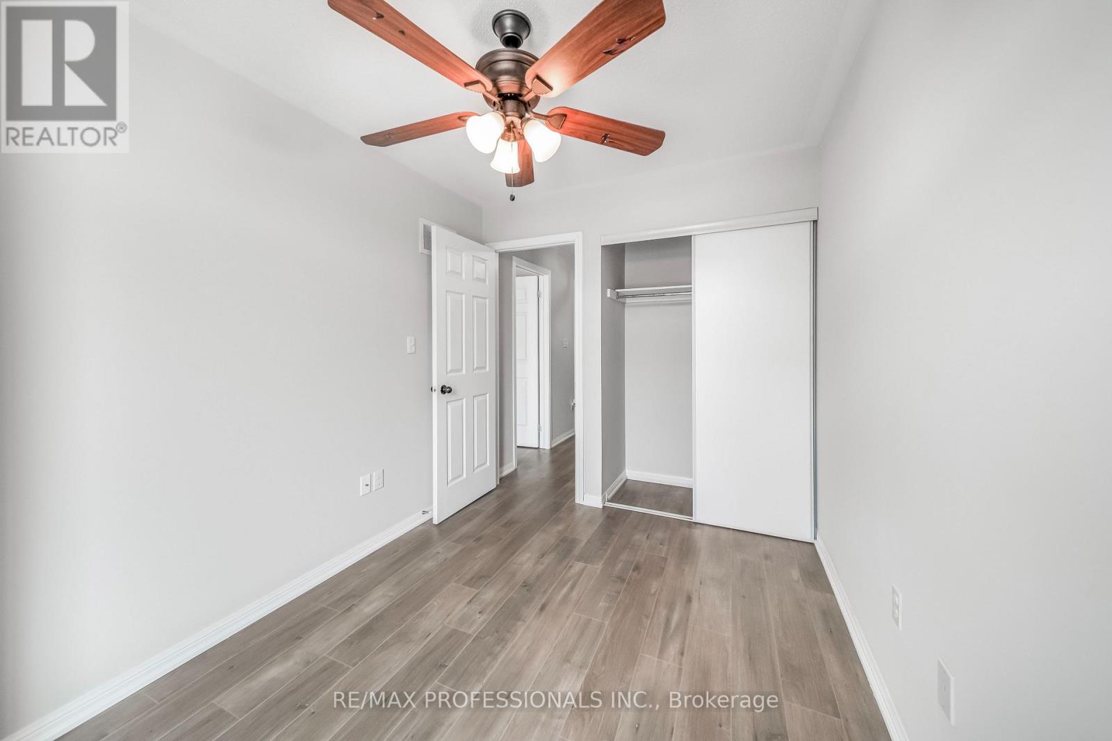 71 CONNELL LANE - 16